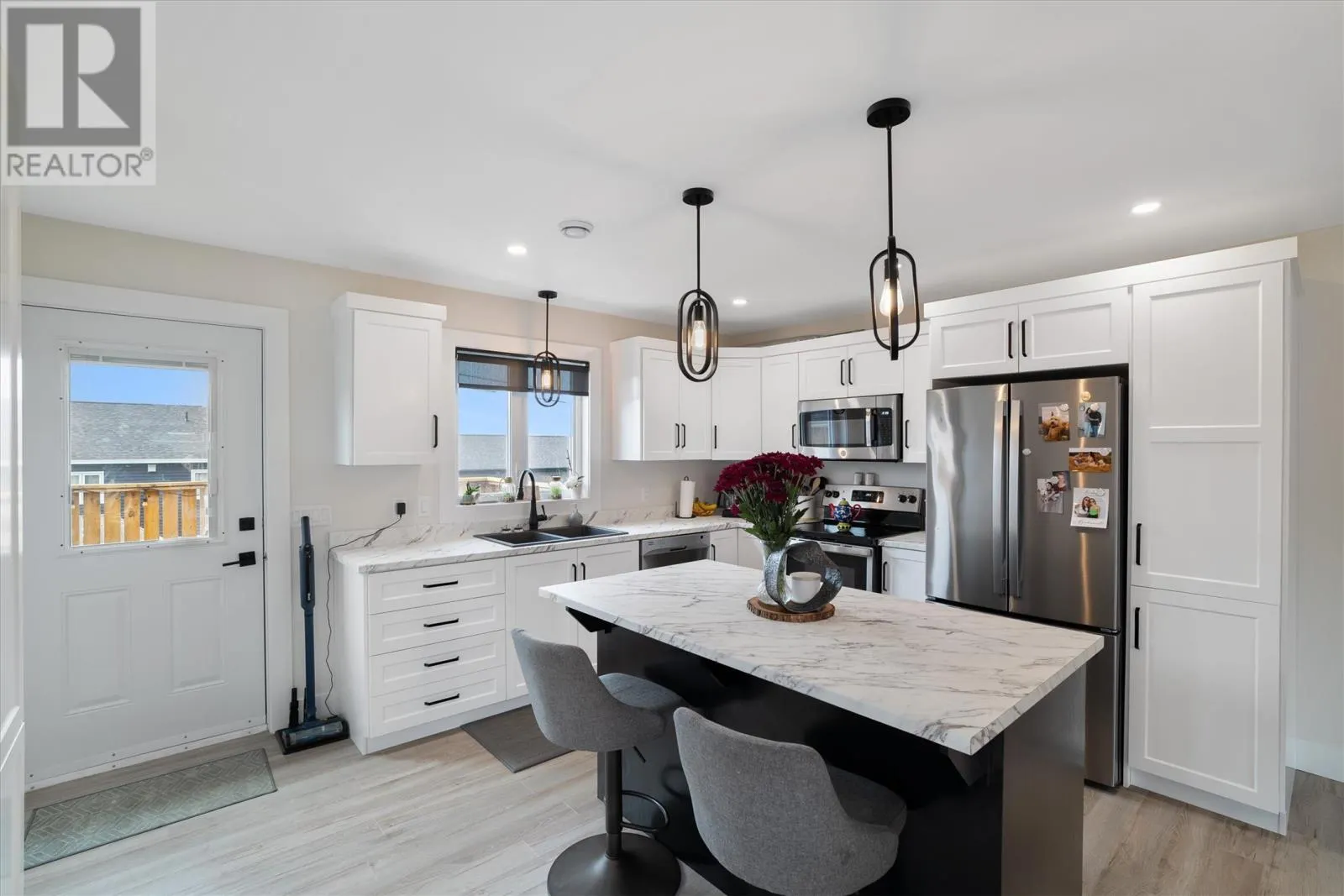 18 Caravelle Place
