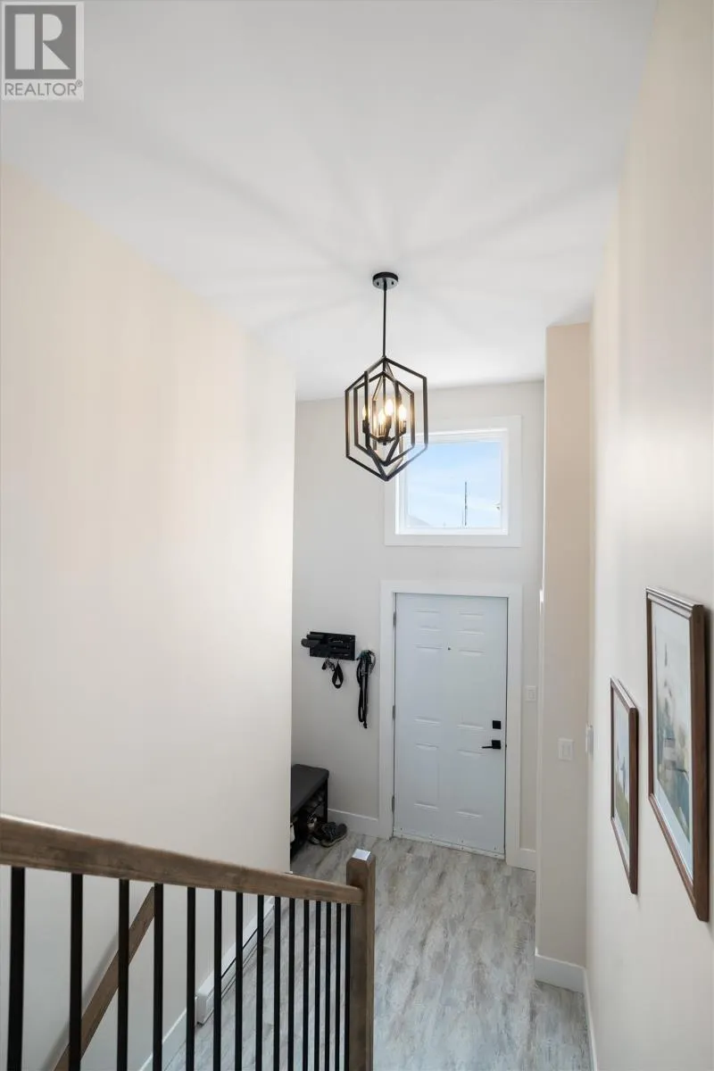 18 Caravelle Place