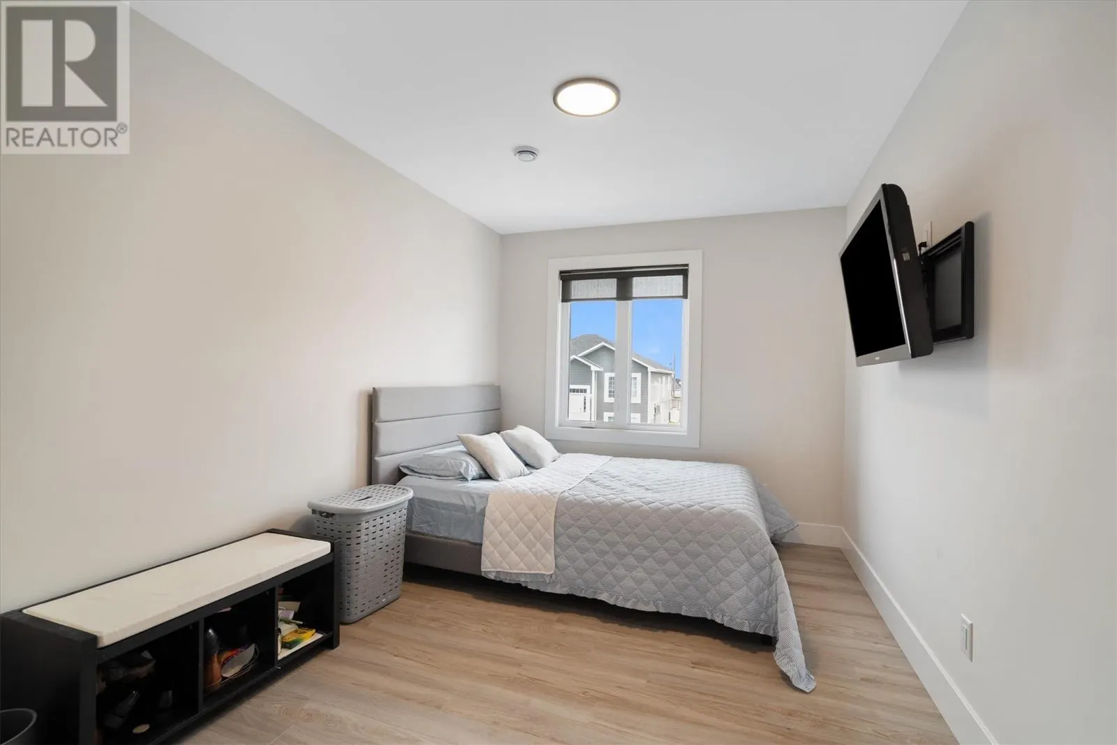 18 Caravelle Place