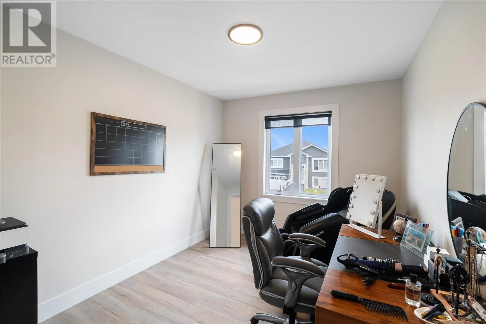 18 Caravelle Place