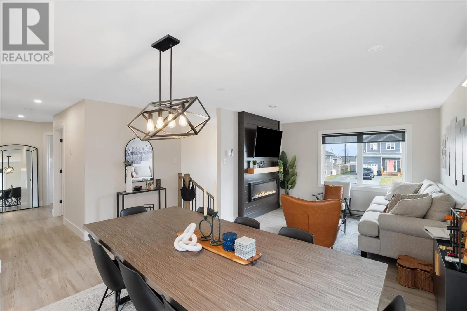 18 Caravelle Place