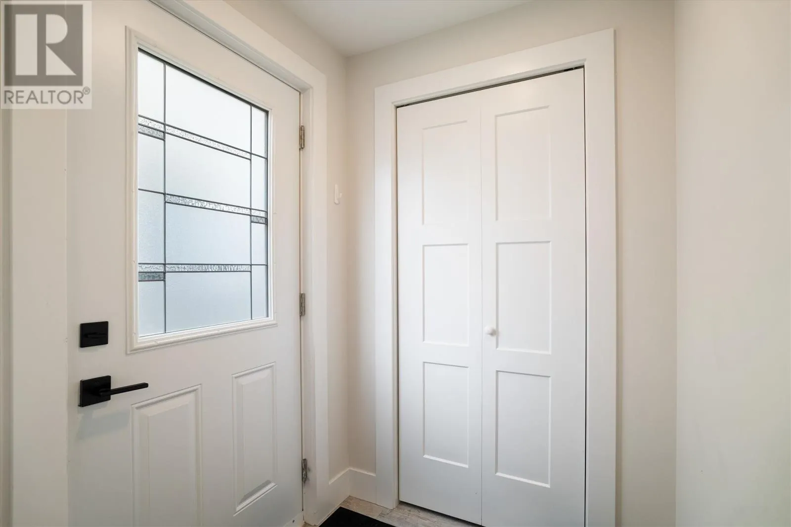 18 Caravelle Place
