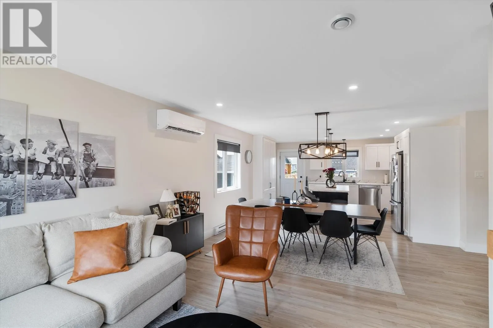 18 Caravelle Place