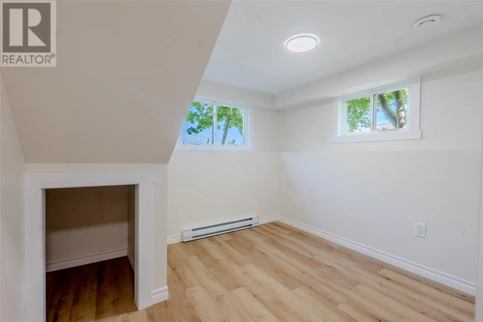 4 Whitty Place
