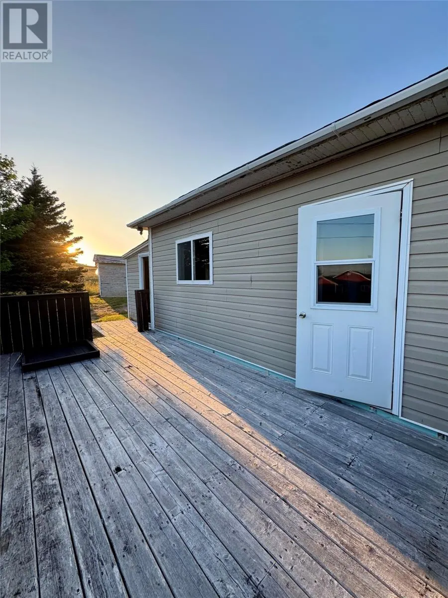 7 Boar Point Hill Road