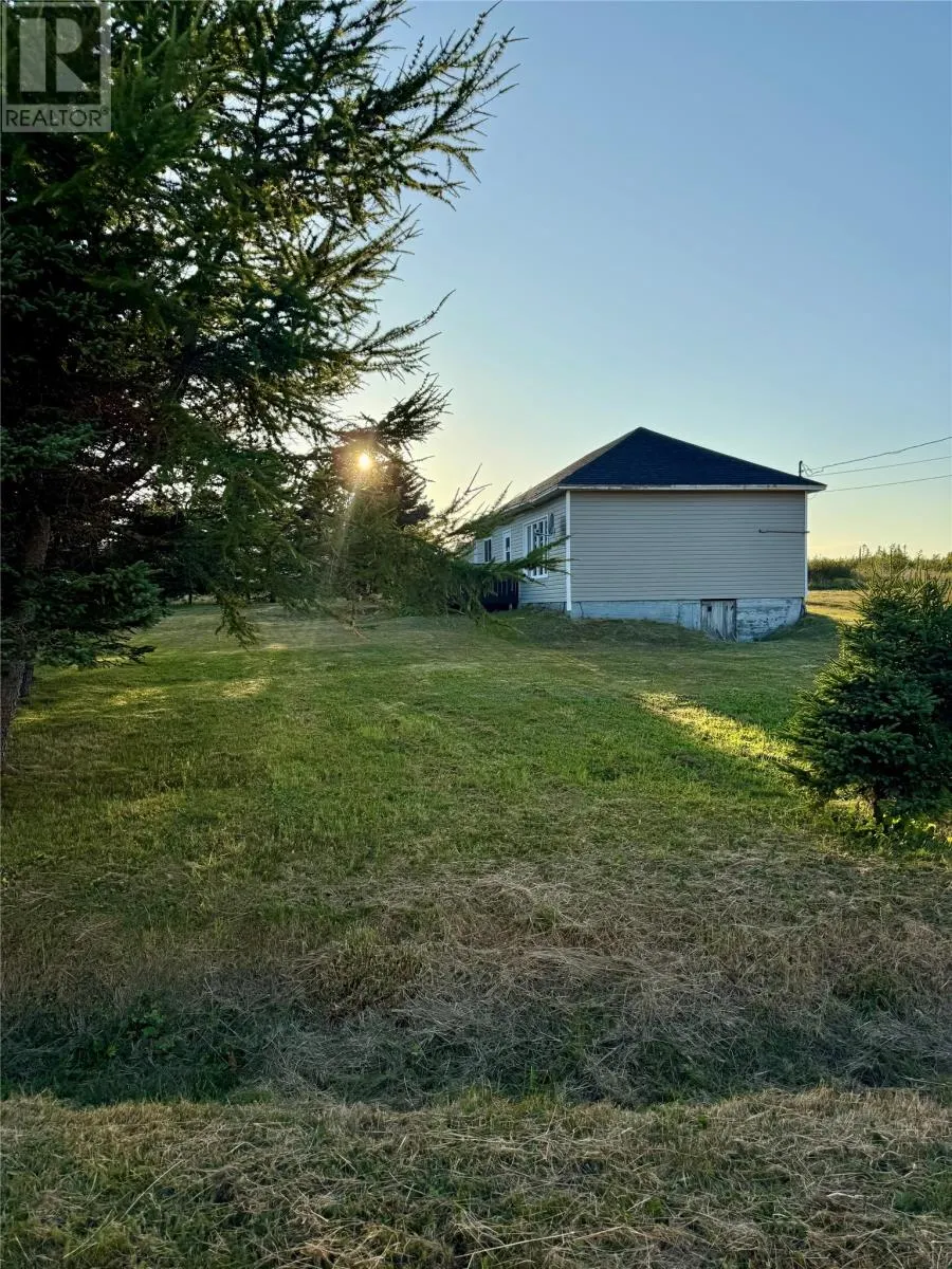 7 Boar Point Hill Road