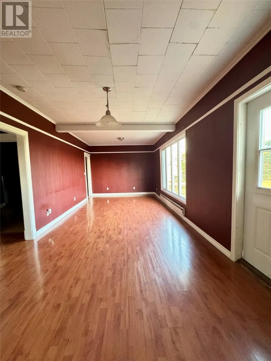7 Boar Point Hill Road