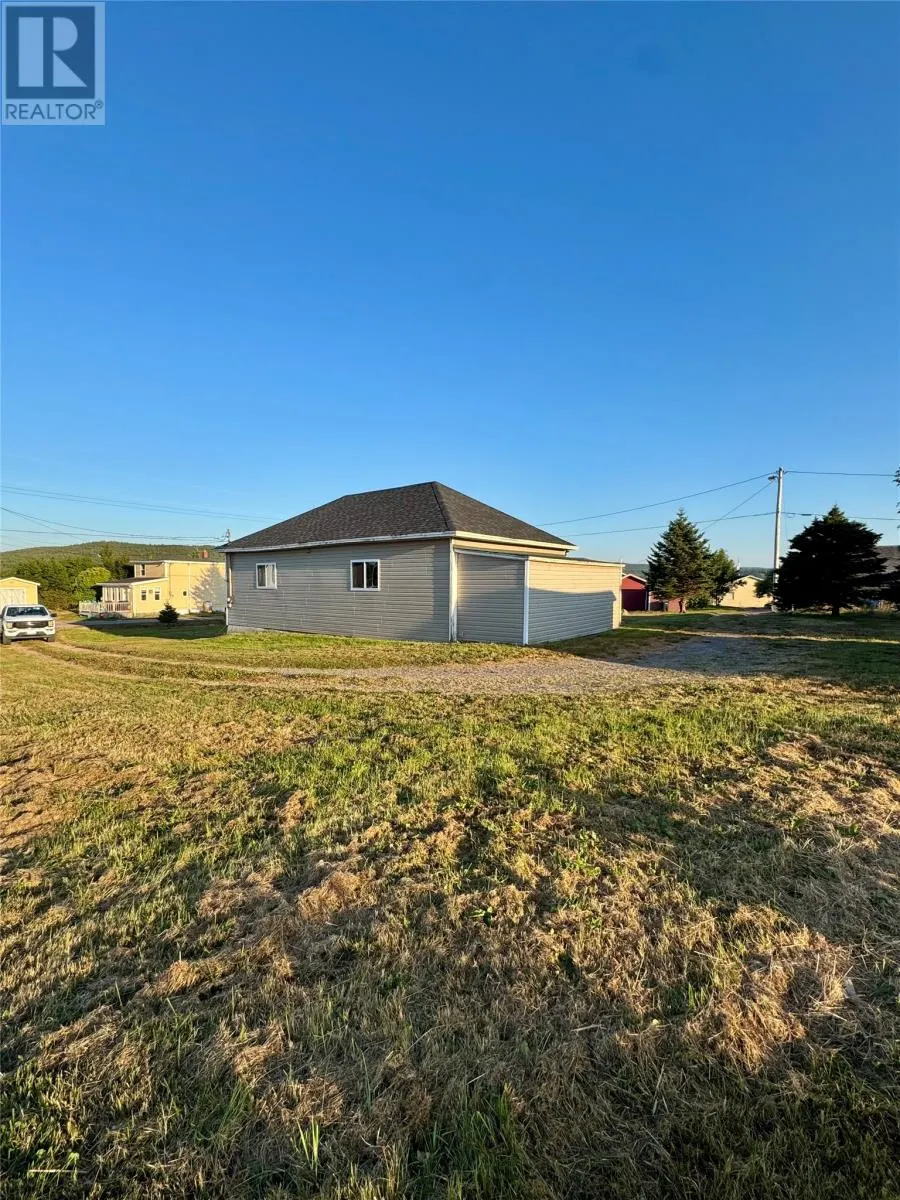 7 Boar Point Hill Road