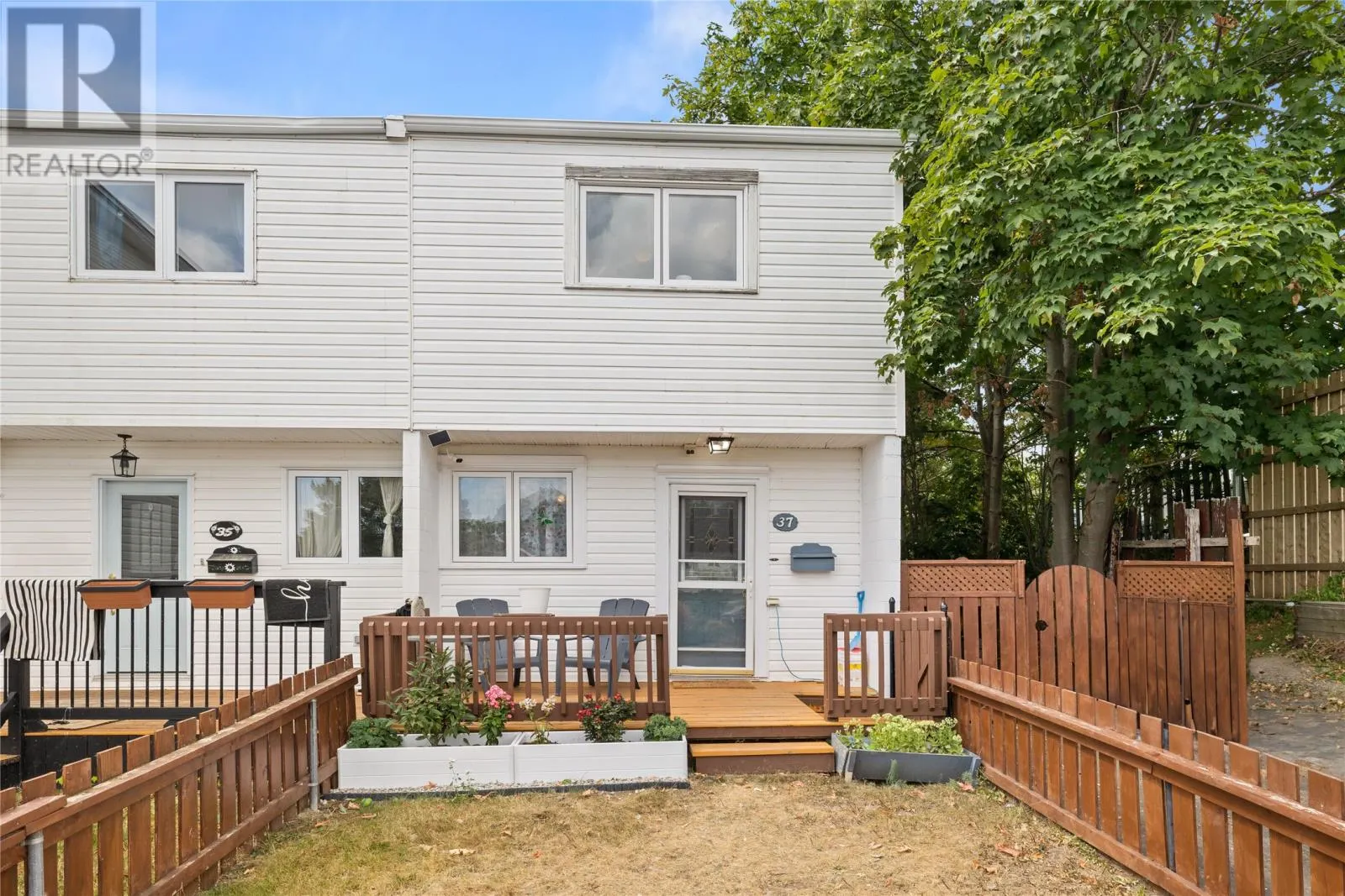 37 Devine Place