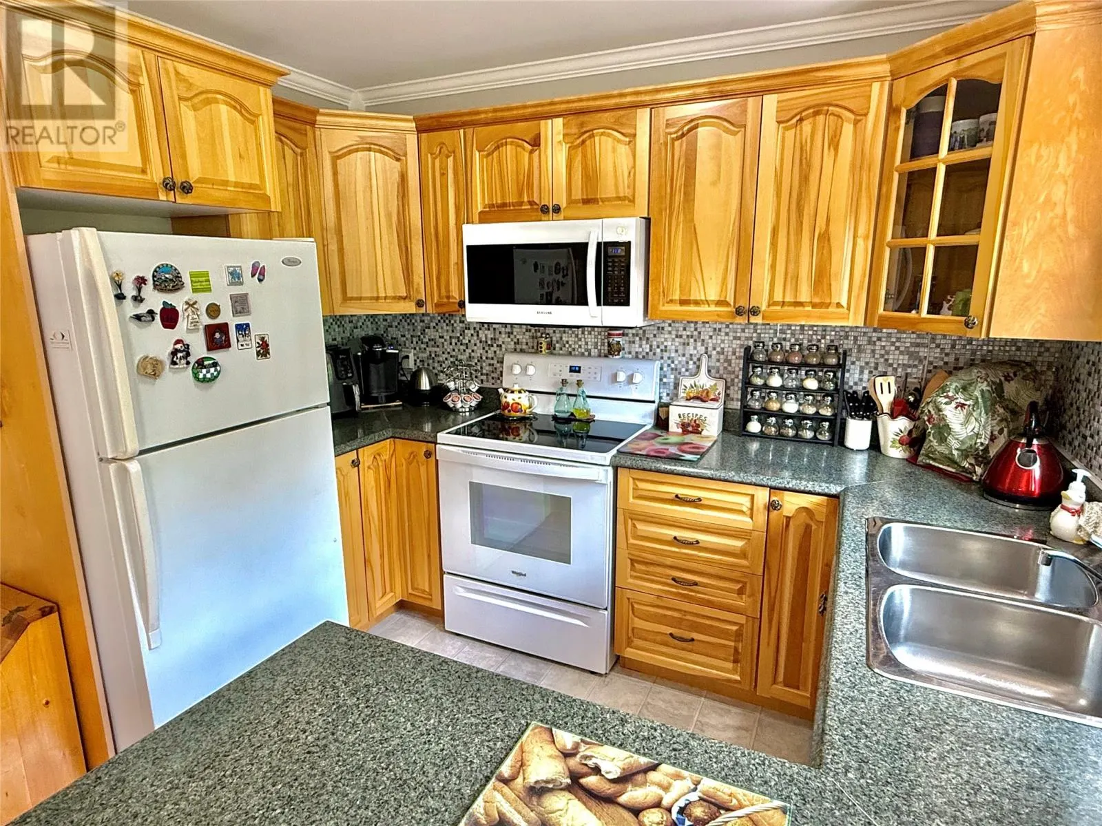 21 HIBERNIA Drive