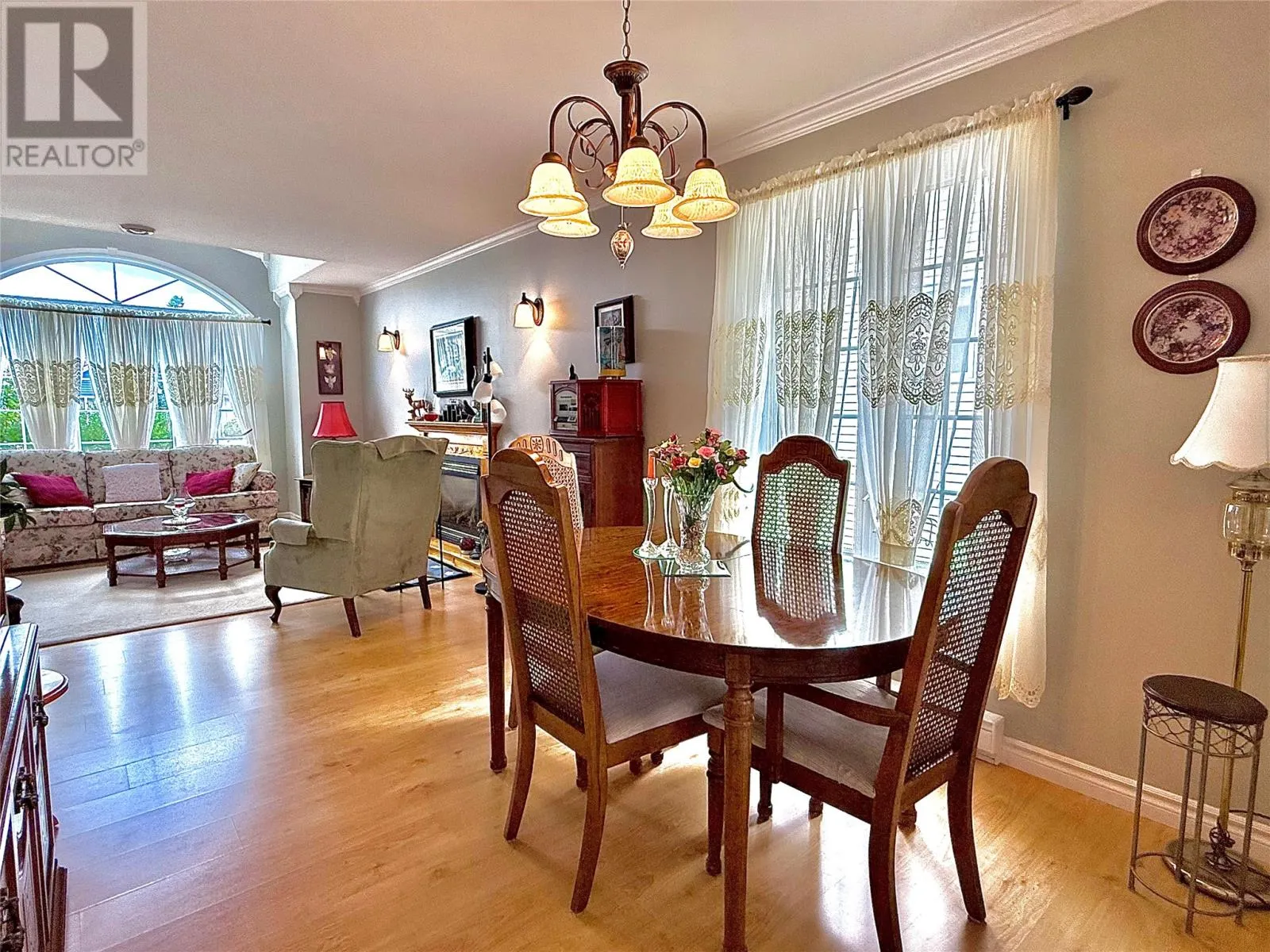 21 HIBERNIA Drive