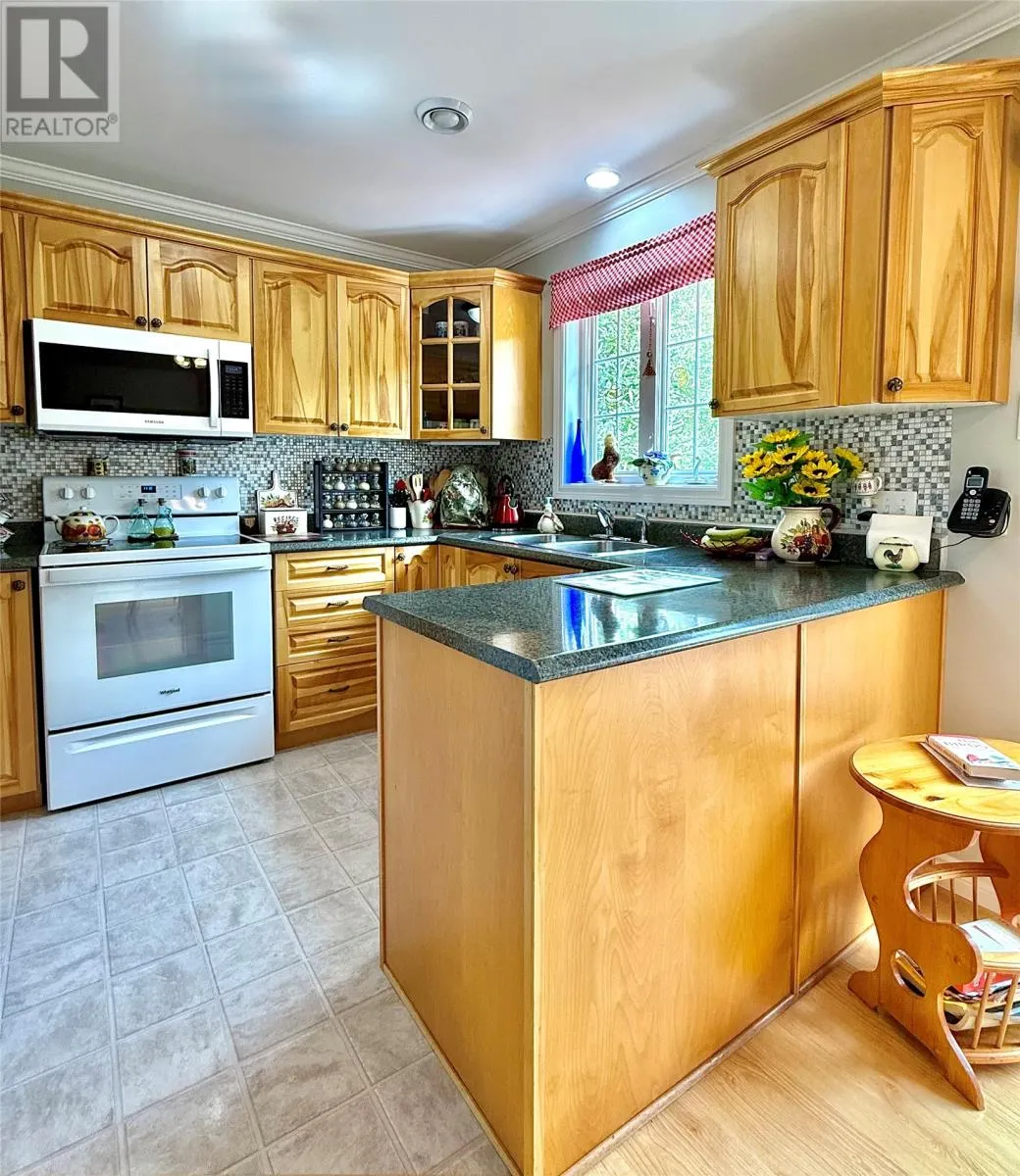 21 HIBERNIA Drive