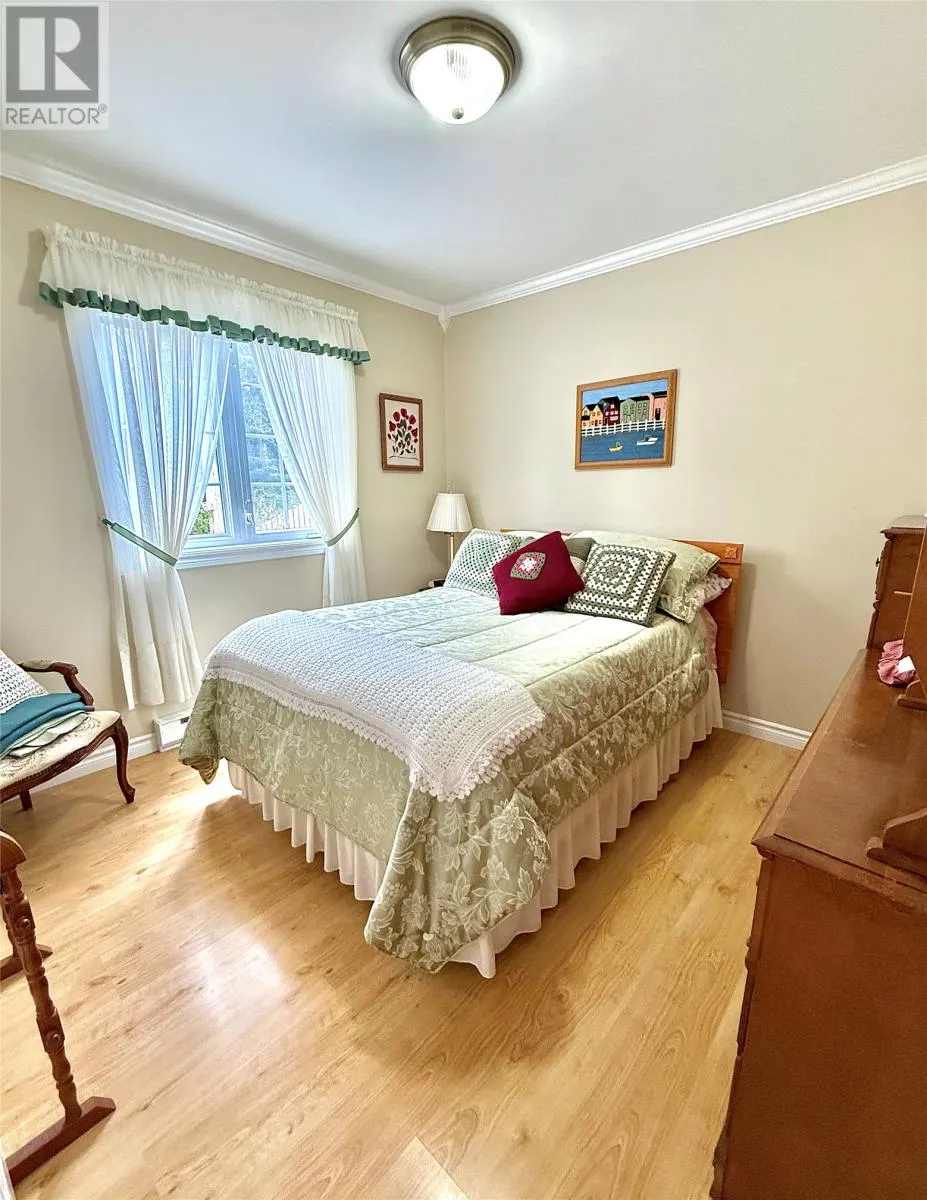 21 HIBERNIA Drive