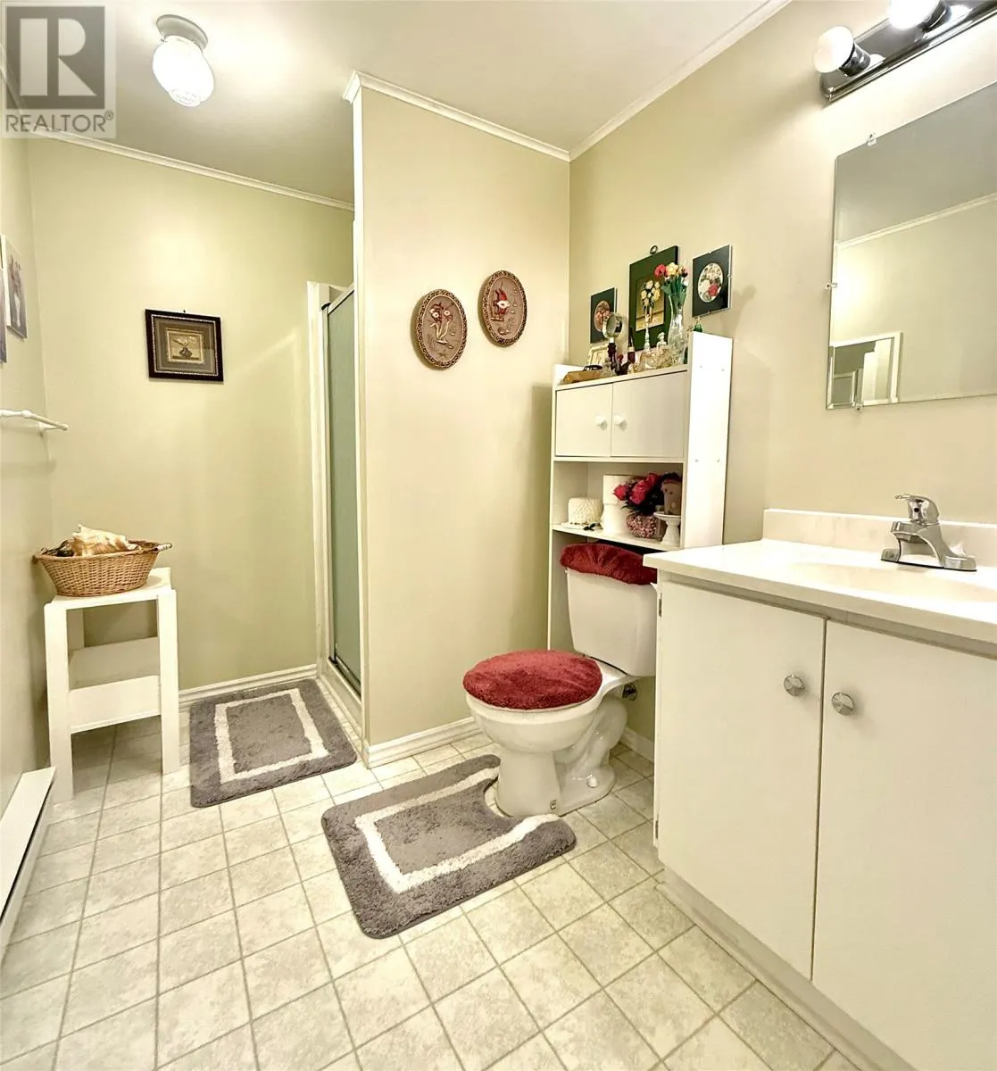 21 HIBERNIA Drive