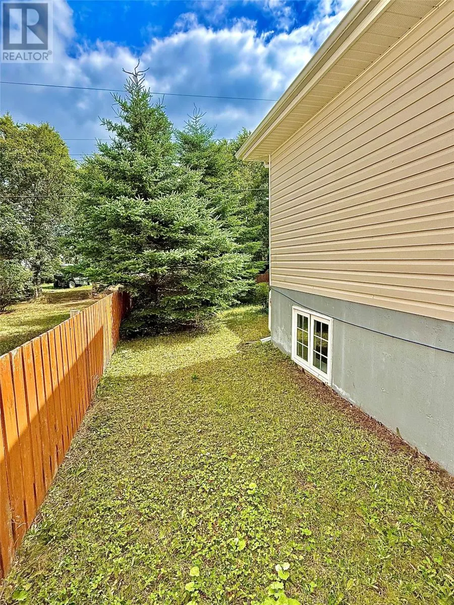 21 HIBERNIA Drive