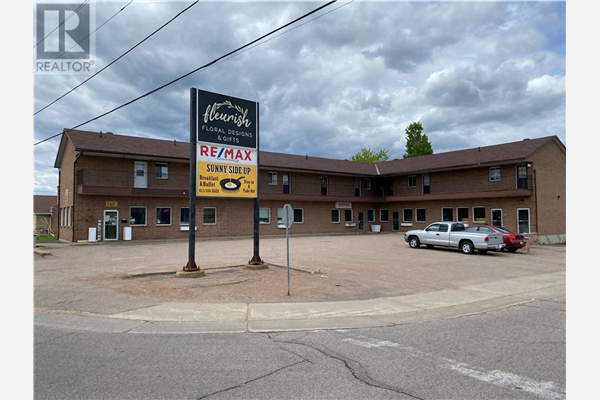 1049 VICTORIA STREET, Petawawa