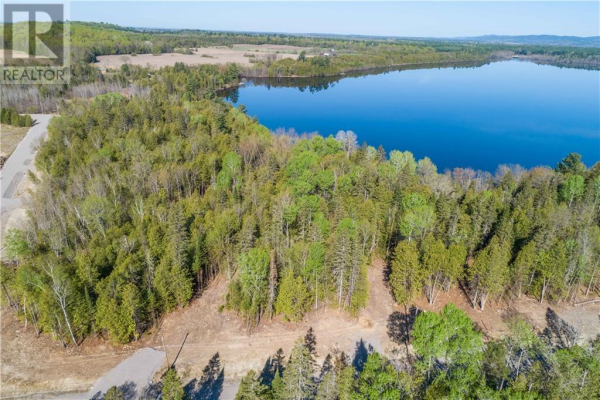 447 MULLOY BAY DRIVE, Westmeath