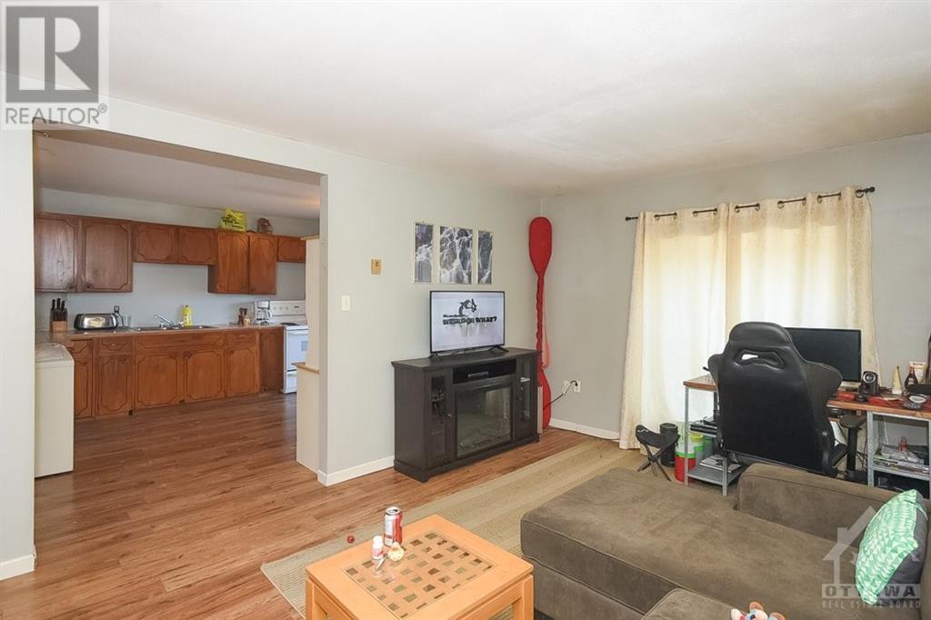 Listing 1297873 - Large Photo # 19