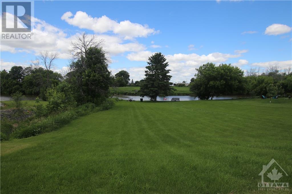 Listing 1298197 - Large Photo # 4