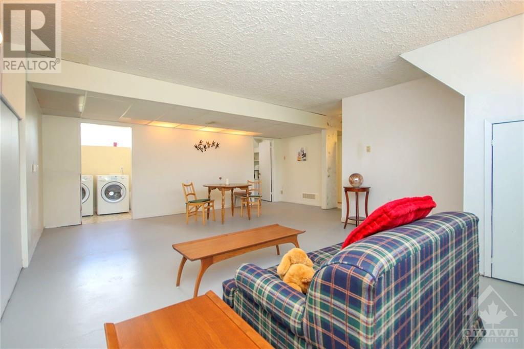 Listing 1300258 - Large Photo # 21