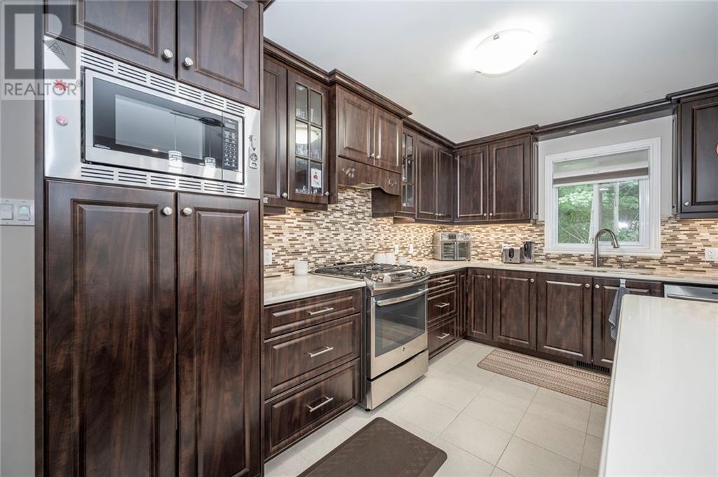 Listing 1301028 - Large Photo # 6