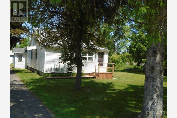 647 COUNTY 24 ROAD N, Kemptville