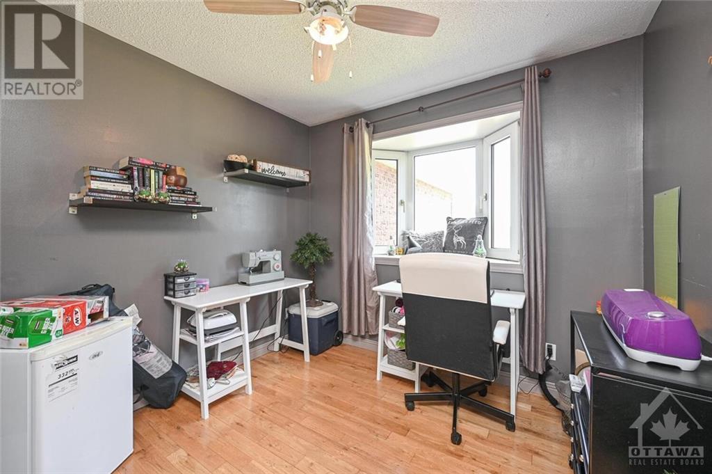 Listing 1302600 - Large Photo # 15