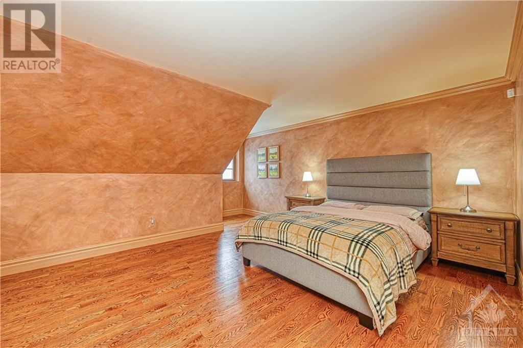 Listing 1302788 - Large Photo # 22