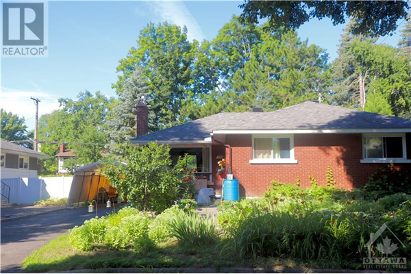 738 MANITOU DRIVE, Ottawa