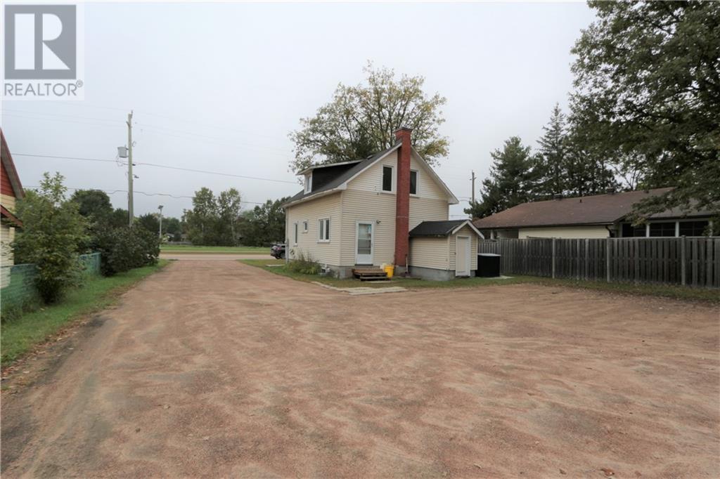 Listing 1306111 - Large Photo # 3