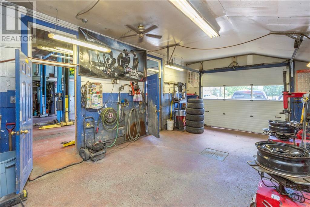 Listing 1306961 - Large Photo # 27