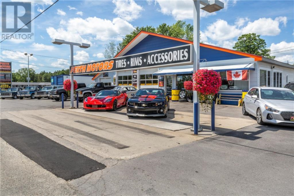 17522 HWY 7 HIGHWAY, Perth