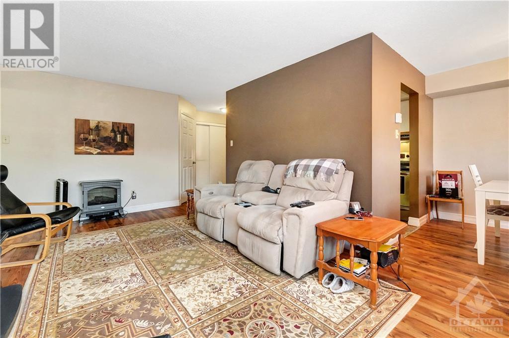 268 LORRY GREENBERG DRIVE UNIT6, (MLS® 6161342) See this condo