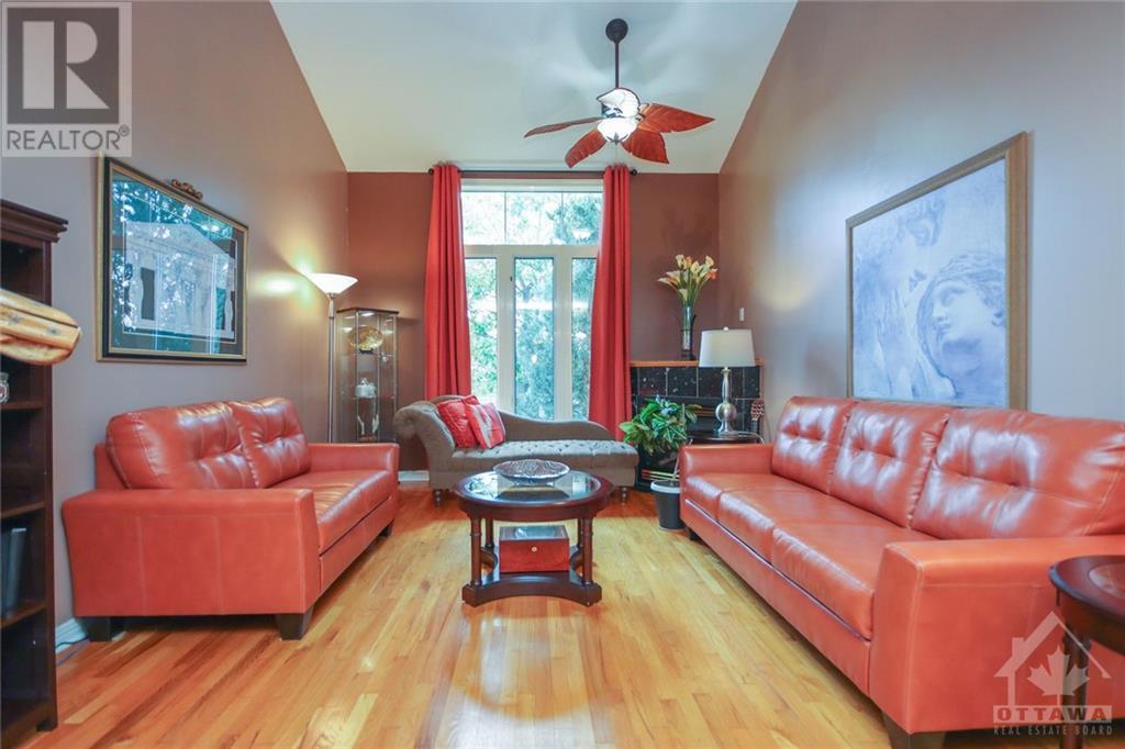 Listing 1316348 - Large Photo # 3