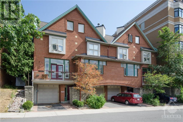 296 BESSERER STREET, Ottawa