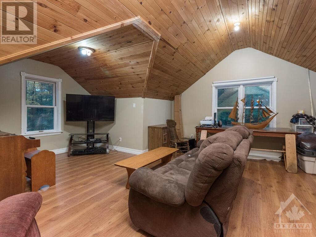 Listing 1318430 - Large Photo # 13