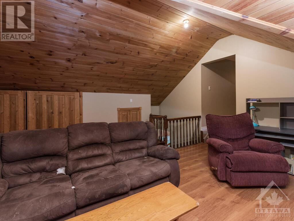 Listing 1318430 - Large Photo # 14