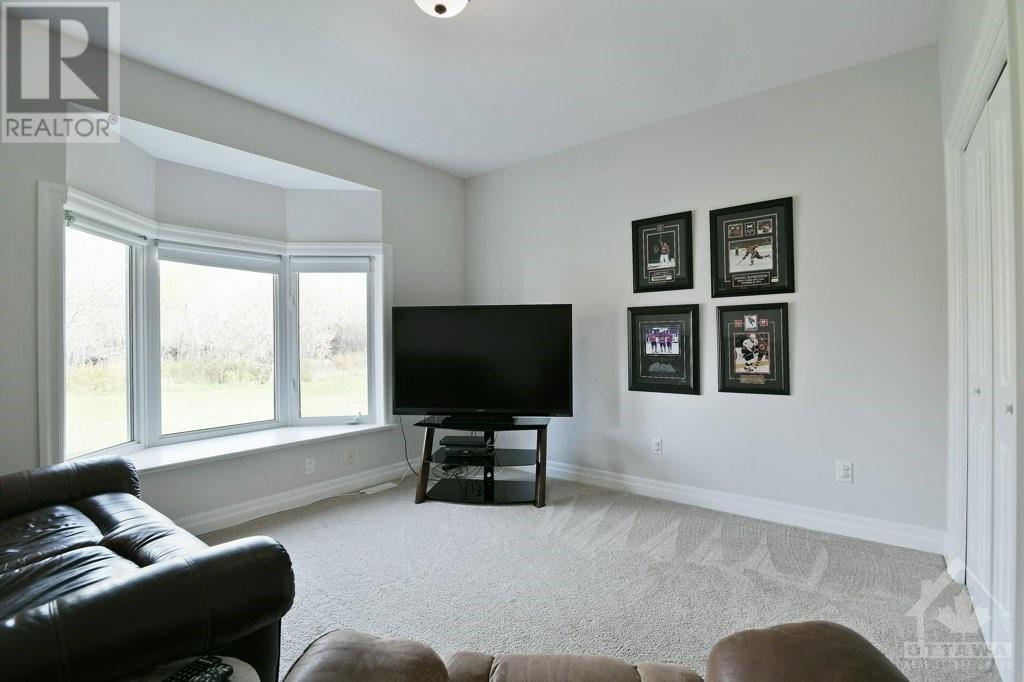 Listing 1319227 - Large Photo # 21