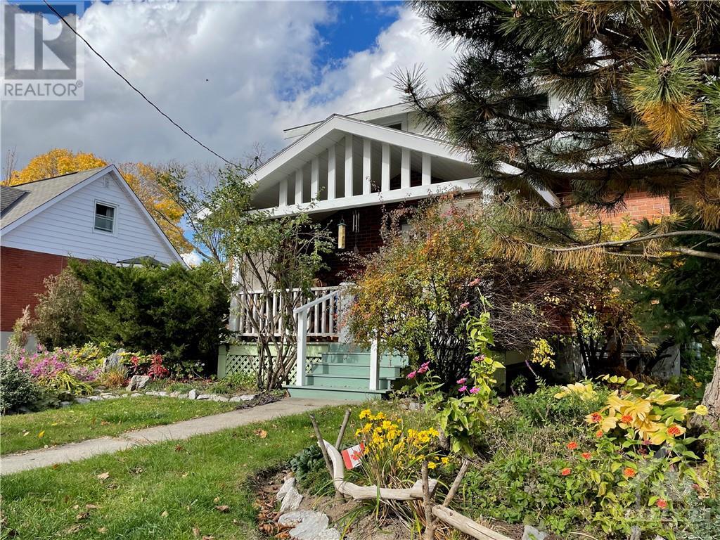 Listing 1319822 - Large Photo # 2