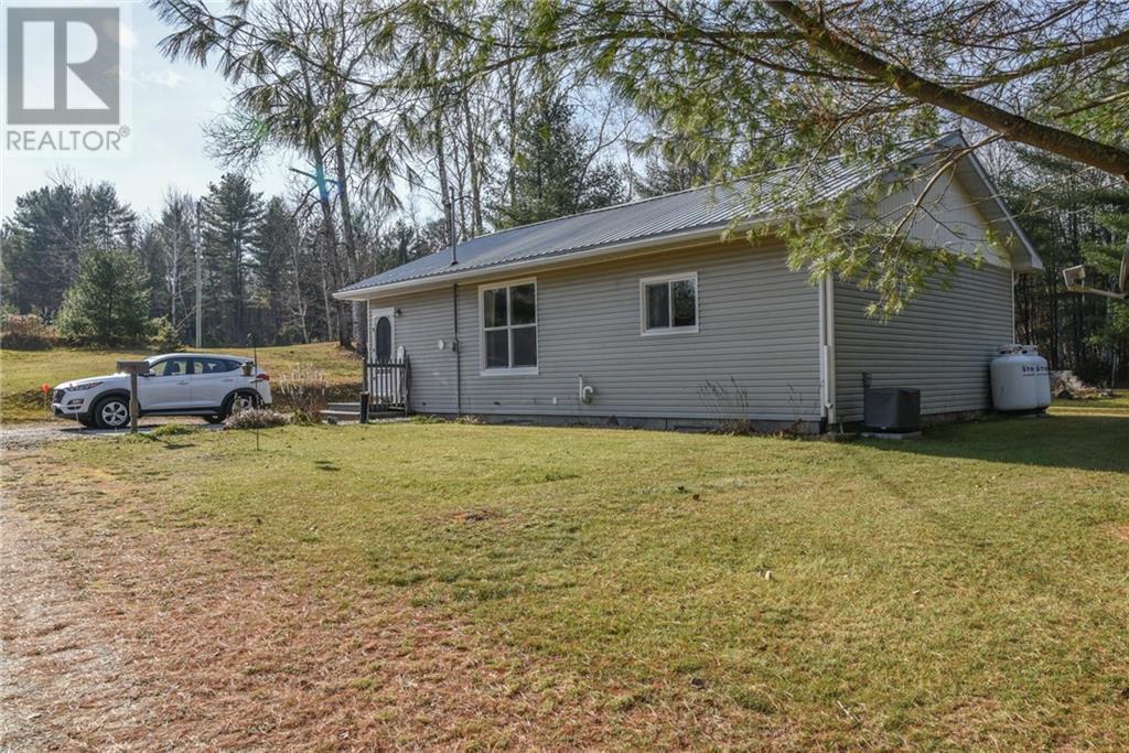 Listing 1320673 - Large Photo # 2