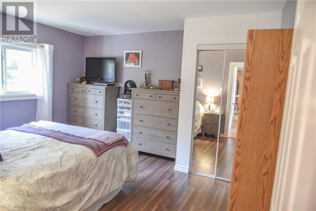 Listing 1320673 - Large Photo # 15