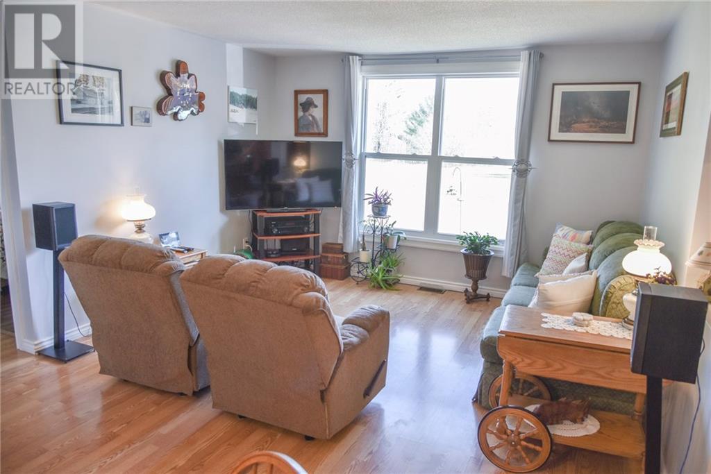 Listing 1320673 - Large Photo # 13