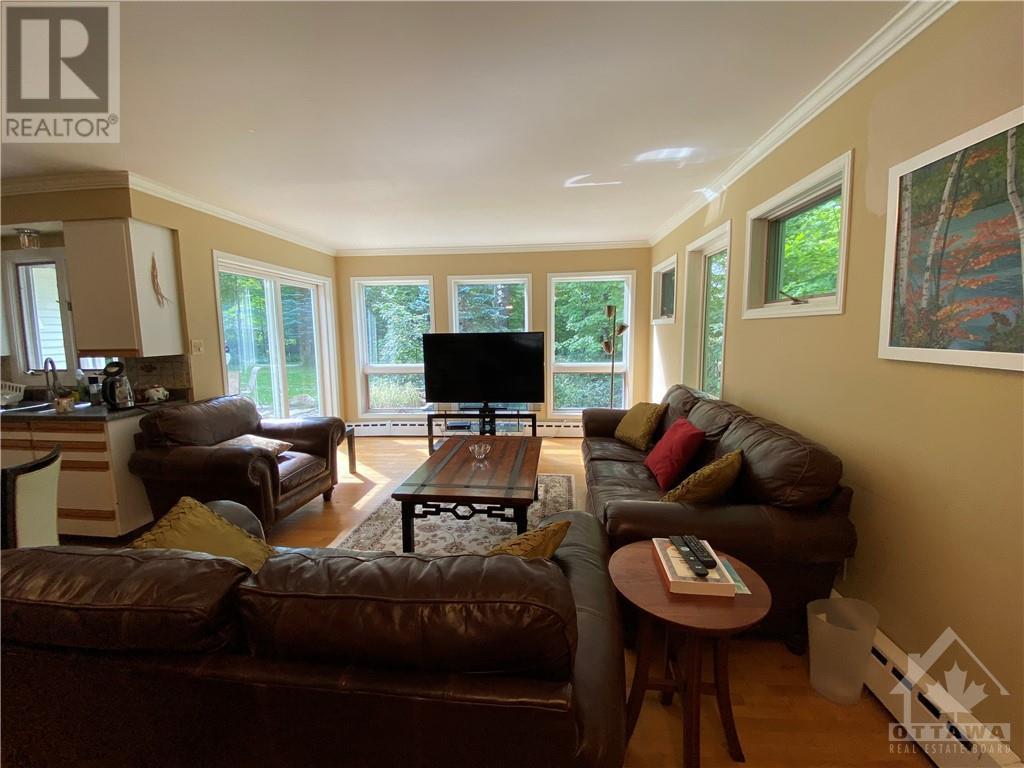 Listing 1321277 - Large Photo # 4
