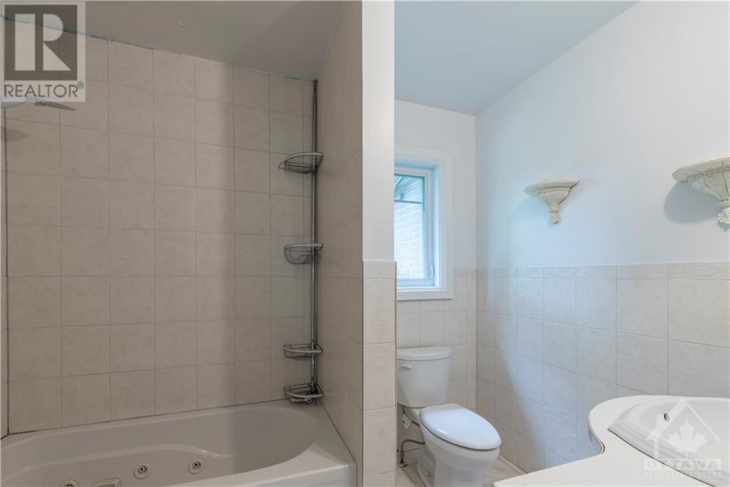 Listing 1321759 - Large Photo # 17