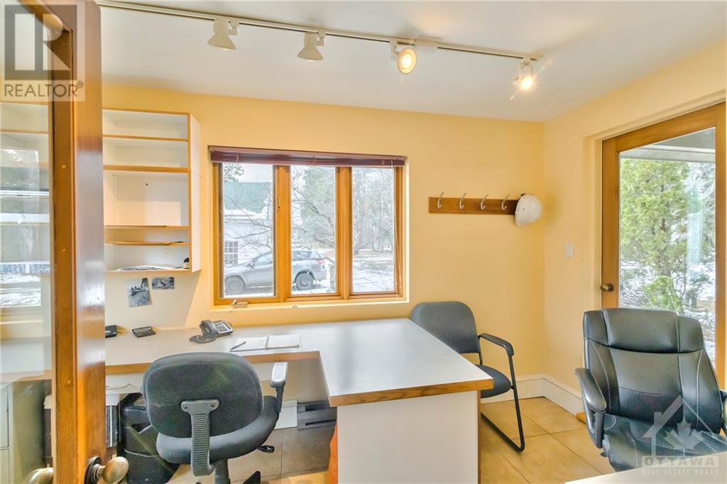 Listing 1321867 - Large Photo # 15