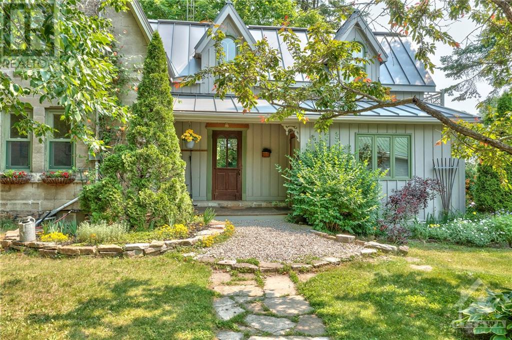 Listing 1321867 - Large Photo # 4