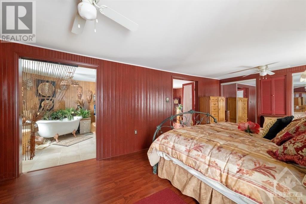 Listing 1322133 - Large Photo # 16