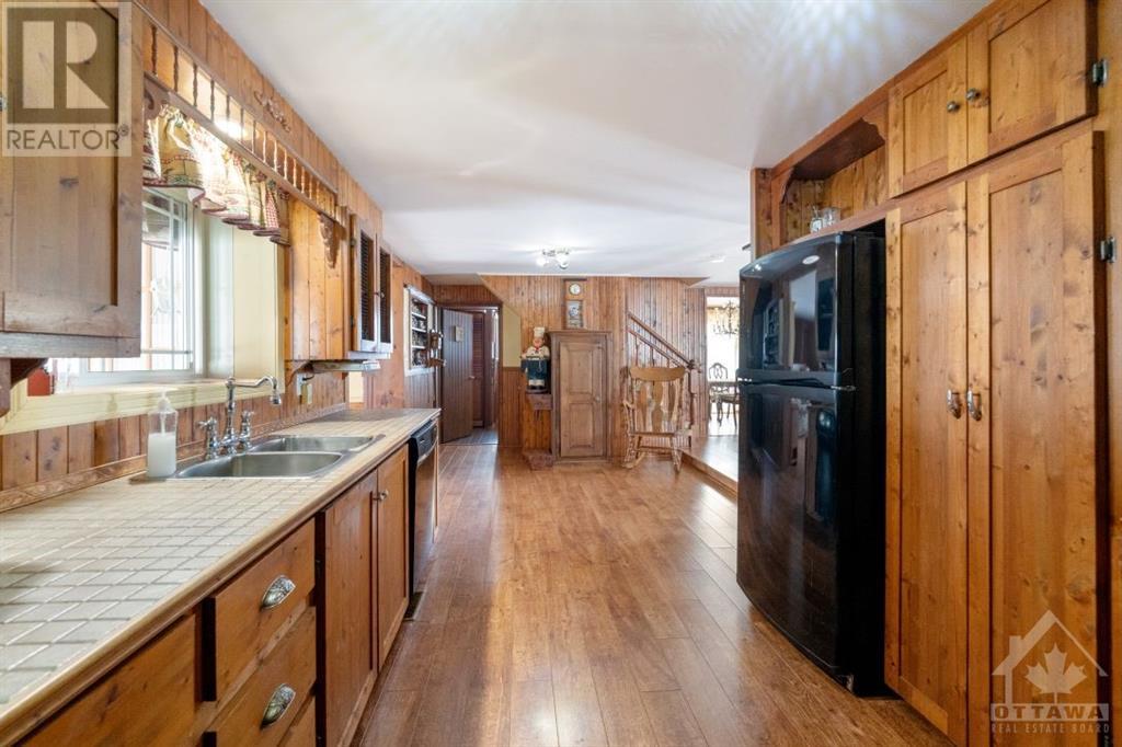 Listing 1322133 - Large Photo # 10