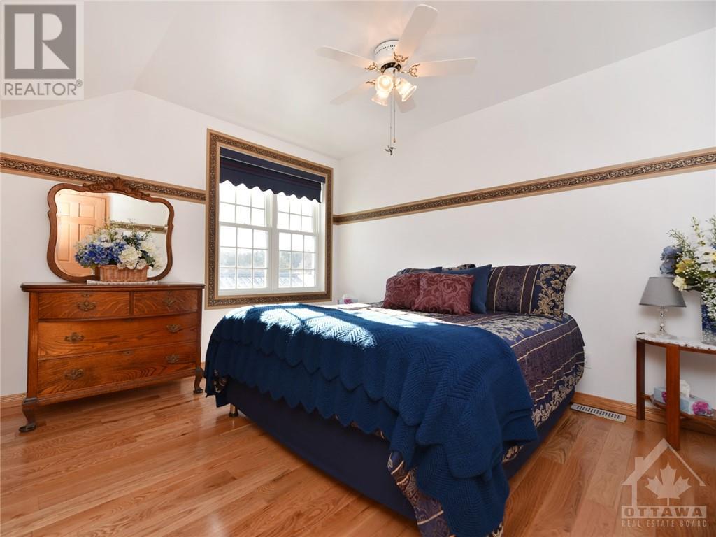 Listing 1323154 - Large Photo # 16