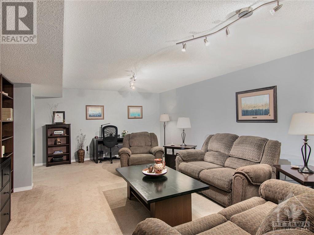 Listing 1323308 - Large Photo # 22